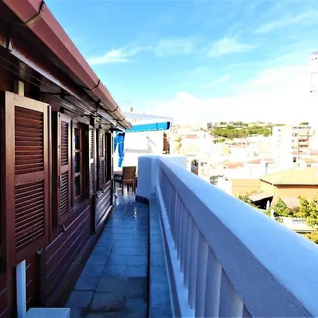 Atico En Plaza De Espana Lägenhet